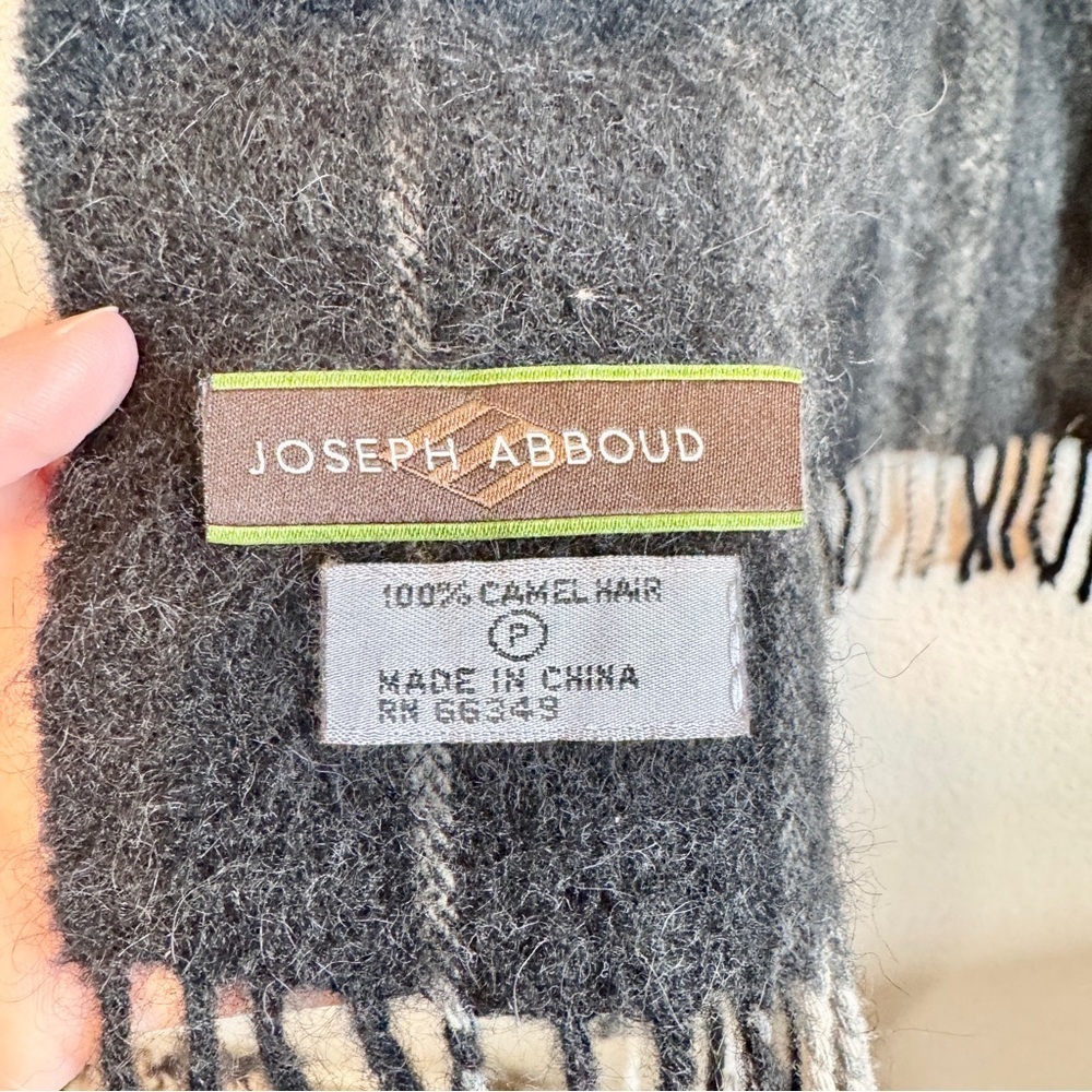 Classic Winter Plaid Scarf Joseph Abboud Camel Hair Black Gray Fringe A18 - Picture 5 of 7